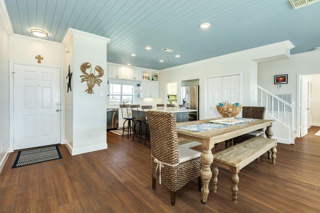 18810 W De Vaca Lane, Galveston, TX 77554