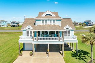 18810 W De Vaca Lane, Galveston, TX 77554