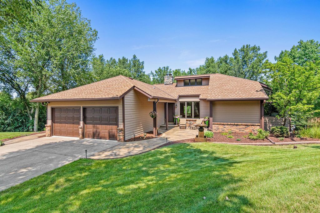 2915 Bruce Court, Inver Grove Heights, MN 55077 — exterior
