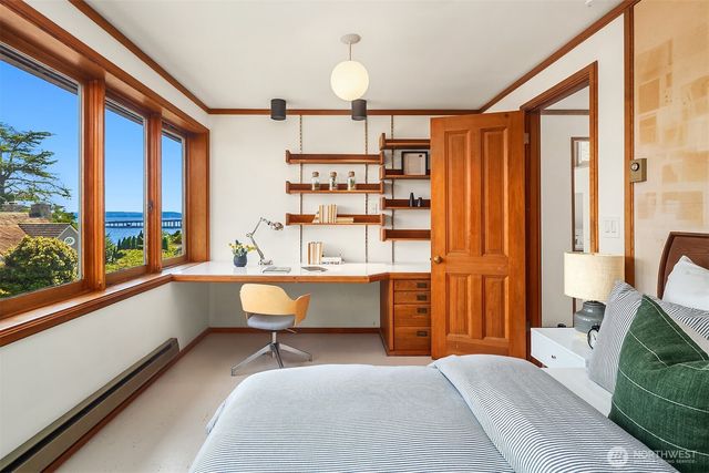 3023 E Laurelhurst Drive NE, Seattle, WA 98105