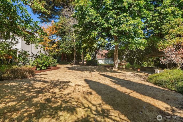 3023 E Laurelhurst Drive NE, Seattle, WA 98105