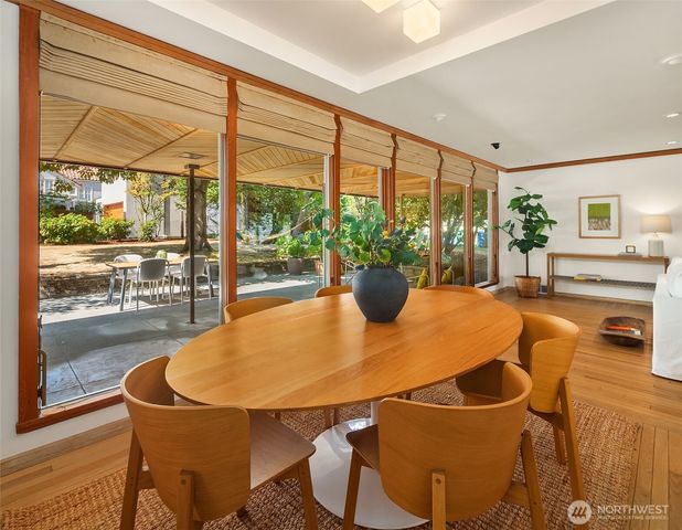 3023 E Laurelhurst Drive NE, Seattle, WA 98105