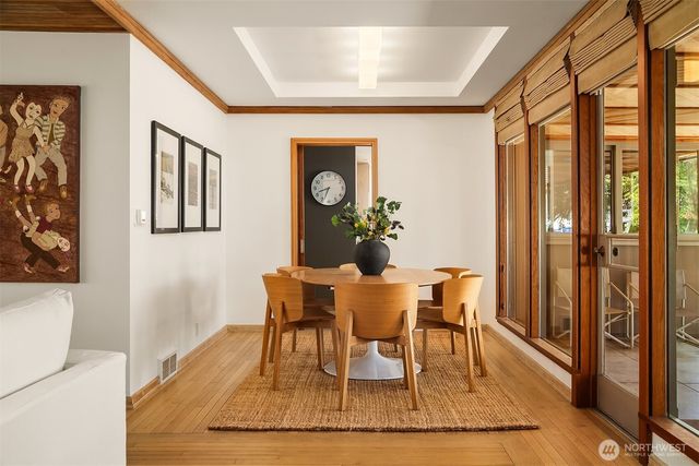 3023 E Laurelhurst Drive NE, Seattle, WA 98105