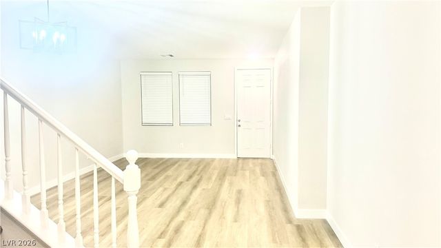 154 La Padania Avenue, Las Vegas, NV 89183