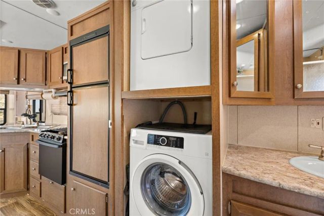 1111 Saratoga, Pioneertown, CA 92268