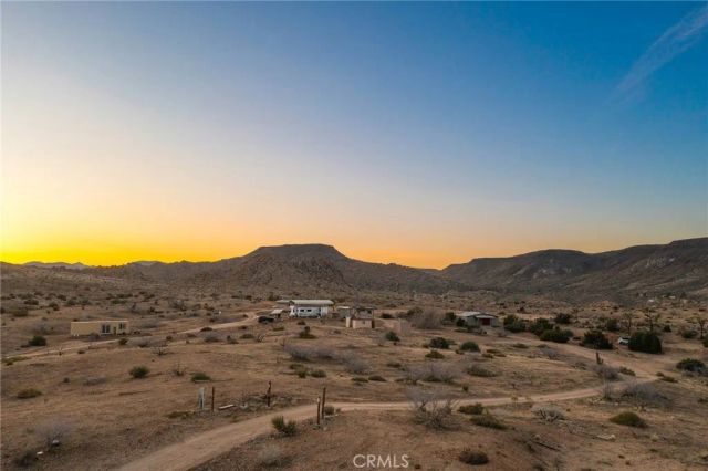 1111 Saratoga, Pioneertown, CA 92268