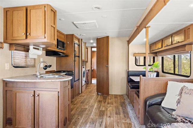 1111 Saratoga, Pioneertown, CA 92268