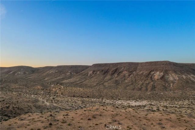 1111 Saratoga, Pioneertown, CA 92268