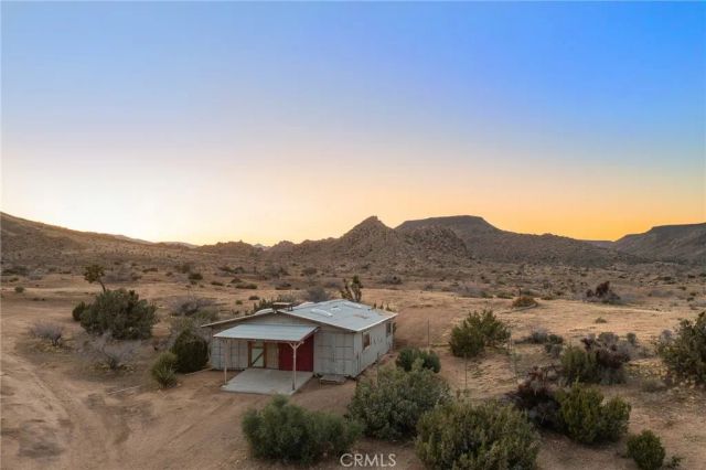 1111 Saratoga, Pioneertown, CA 92268