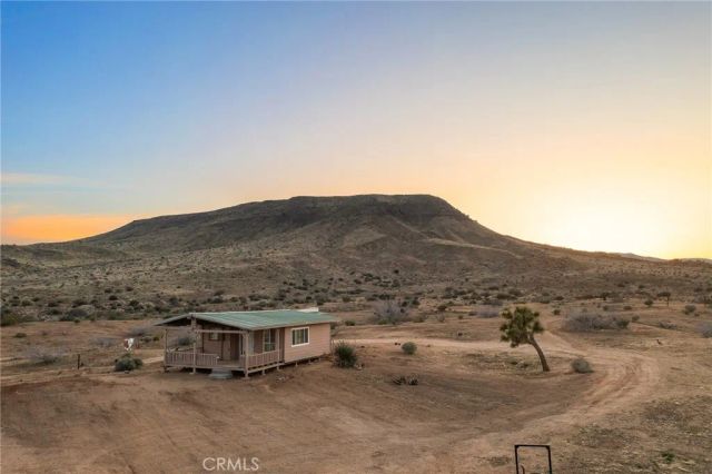 1111 Saratoga, Pioneertown, CA 92268