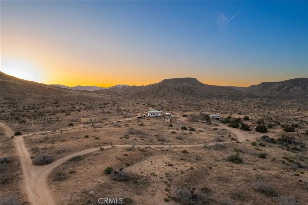 1111 Saratoga, Pioneertown, CA 92268