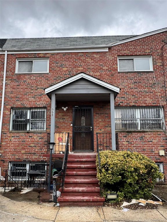 668 Van Siclen Avenue, Brooklyn, NY 11207