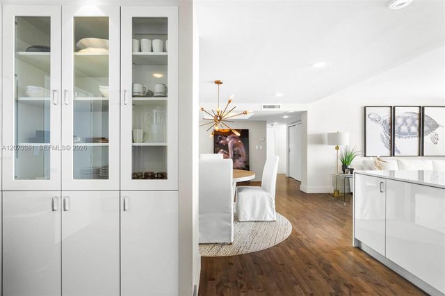 2 Grove Isle Drive B1005, Miami, FL 33133