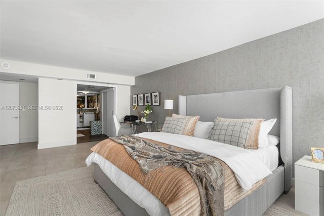 2 Grove Isle Drive B1005, Miami, FL 33133