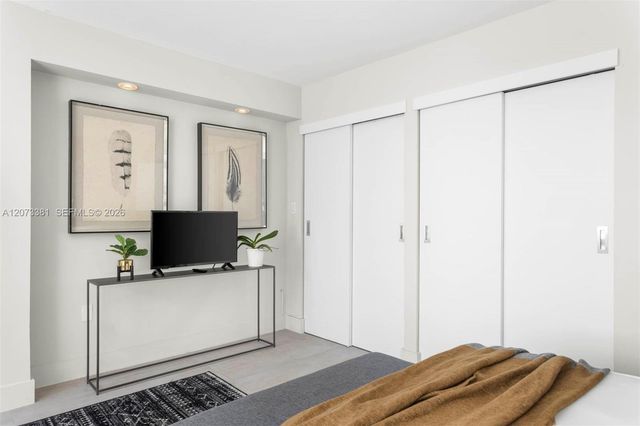 2 Grove Isle Drive B1005, Miami, FL 33133