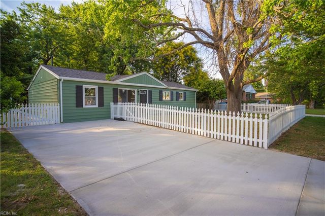 4720 Whistler LN, Virginia Beach, VA 23455