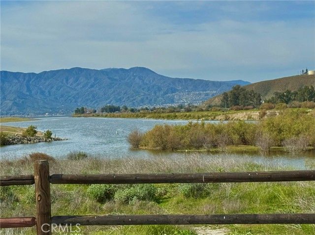 29325 Centerfield, Lake Elsinore, CA 92530