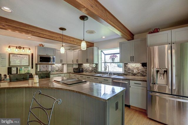 199 SUNNYSIDE RD, West Grove, PA 19390
