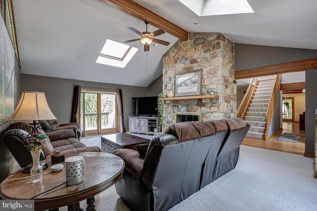 199 SUNNYSIDE RD, West Grove, PA 19390