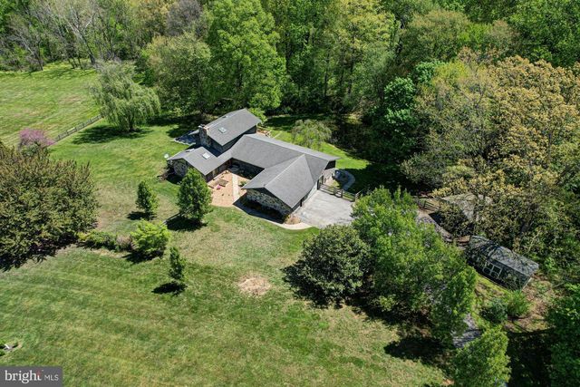 199 SUNNYSIDE RD, West Grove, PA 19390