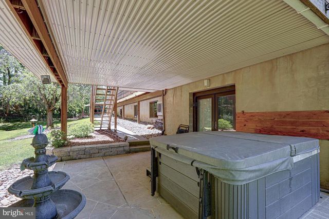 199 SUNNYSIDE RD, West Grove, PA 19390
