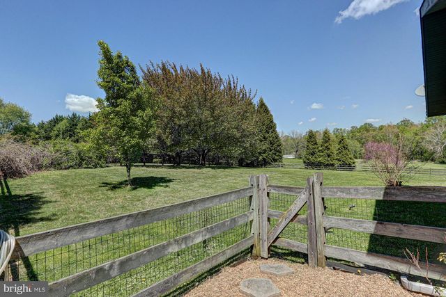 199 SUNNYSIDE RD, West Grove, PA 19390
