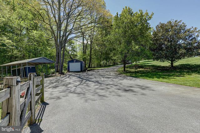 199 SUNNYSIDE RD, West Grove, PA 19390