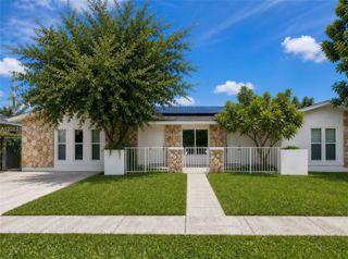 21335 NE 19th Court, Miami, FL 33179