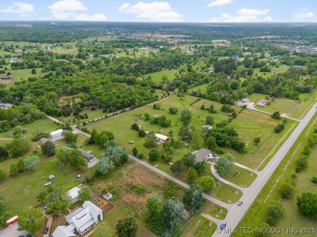 7111 S 277th East Avenue, Broken Arrow, OK 74014