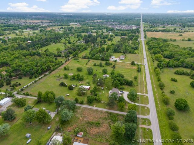 7111 S 277th East Avenue, Broken Arrow, OK 74014