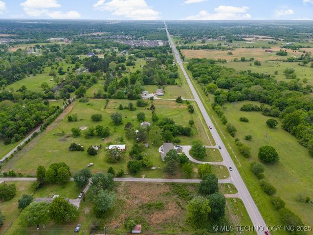 7111 S 277th East Avenue, Broken Arrow, OK 74014