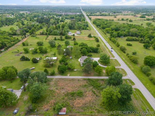 7111 S 277th East Avenue, Broken Arrow, OK 74014