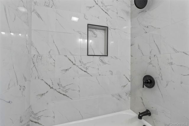 3322 Parkway Drive, Baldwin Harbor, NY 11510