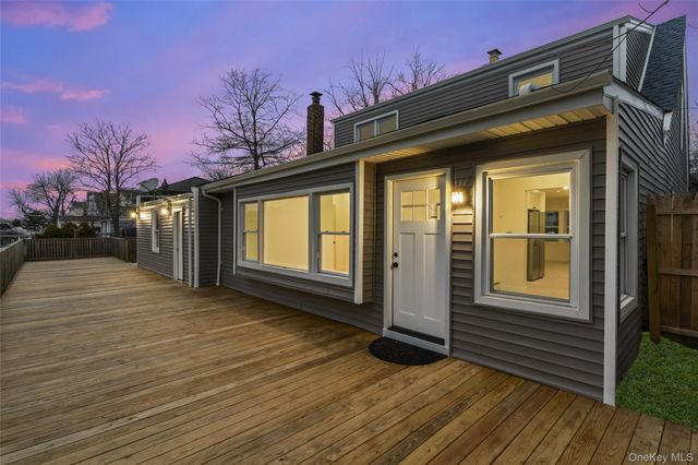3322 Parkway Drive, Baldwin Harbor, NY 11510