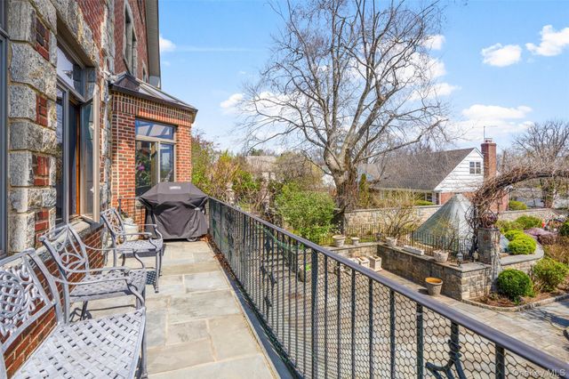 106 Carver Terrace, Yonkers, NY 10710