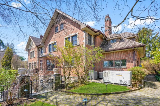 106 Carver Terrace, Yonkers, NY 10710