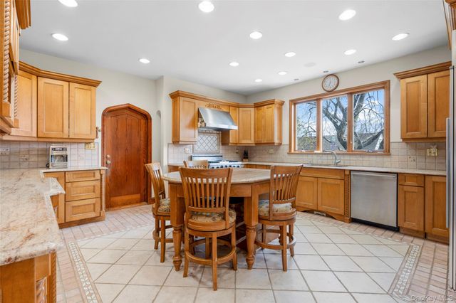 106 Carver Terrace, Yonkers, NY 10710