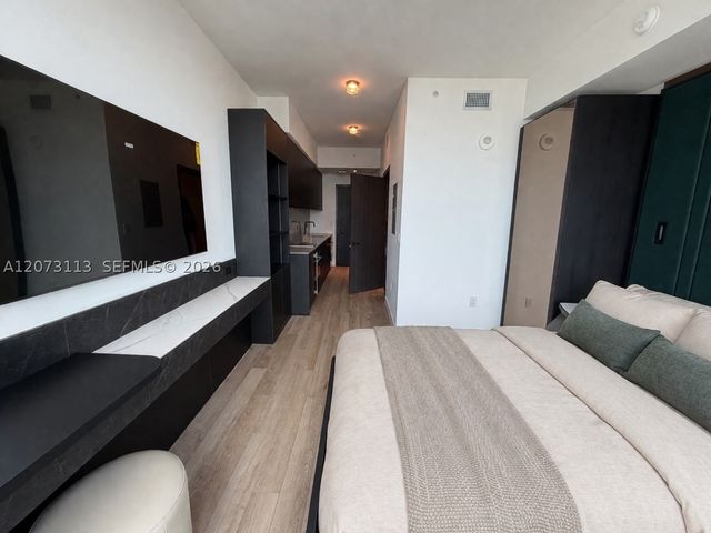 20 NE 11th 2703B, Miami, FL 33132