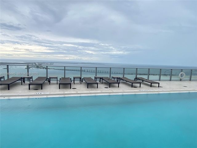 1300 Brickell Bay Dr 1903, Miami, FL 33131