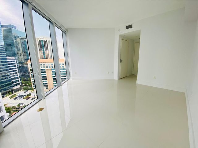 1300 Brickell Bay Dr 1903, Miami, FL 33131
