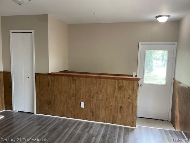 12111 Inkster Road, Livonia, MI 48150