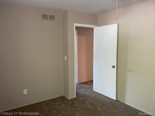 12111 Inkster Road, Livonia, MI 48150