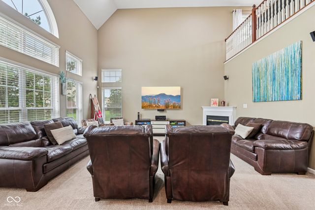 9426 Stones Ferry Way, Indianapolis, IN 46278