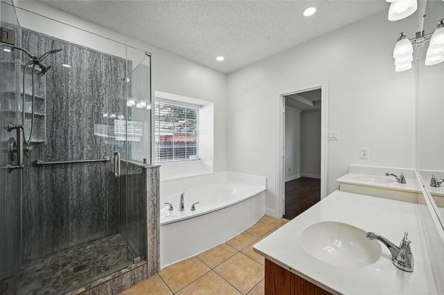 605 Fern Drive, Desoto, TX 75115