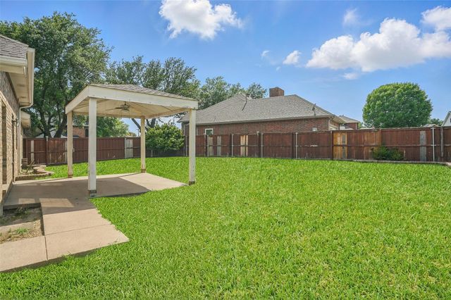 605 Fern Drive, Desoto, TX 75115