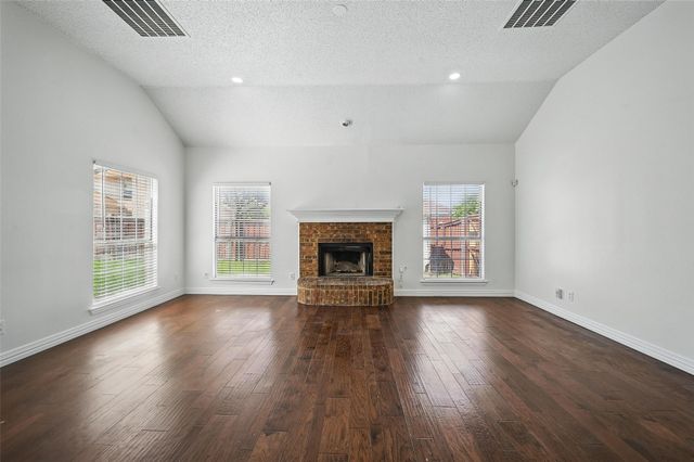 605 Fern Drive, Desoto, TX 75115