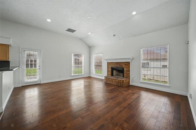 605 Fern Drive, Desoto, TX 75115