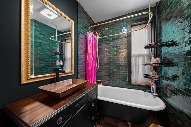 1144 S 25th STREET, Manitowoc, WI 54220