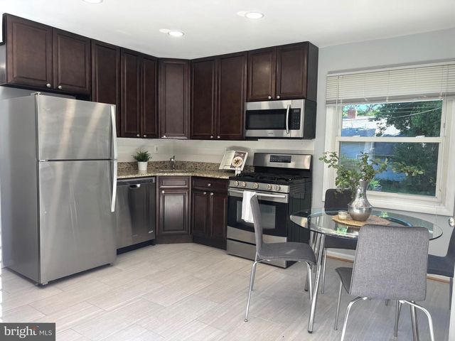 5702 DENFIELD RD, Rockville, MD 20851