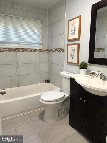 5702 DENFIELD RD, Rockville, MD 20851